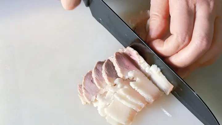 蒜泥白肉 第 8 步