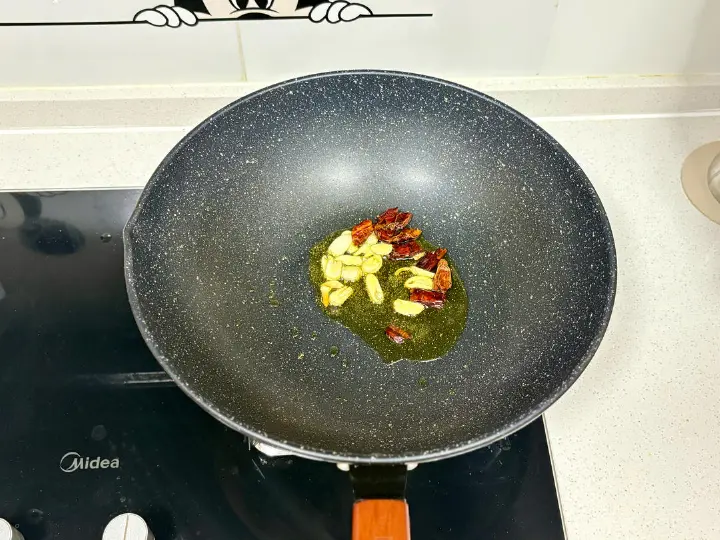 清炒冰草 第 2 步