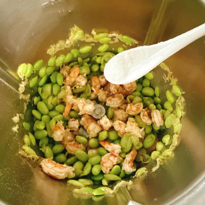 毛豆炒虾仁 第 7 步