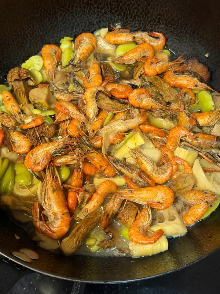 咸肉蚕豆炖河虾 第 7 步