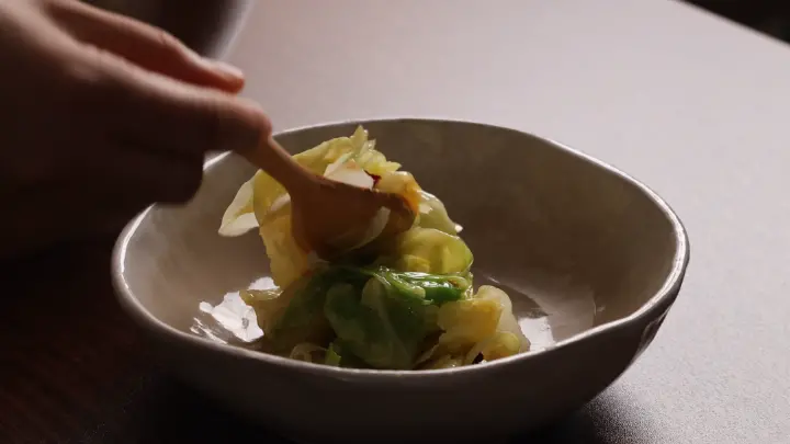 炝拌手撕包菜 第 4 步