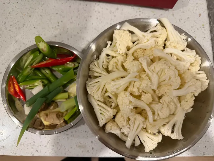干锅花菜 第 1 步
