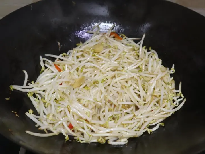 醋溜绿豆芽 第 5 步