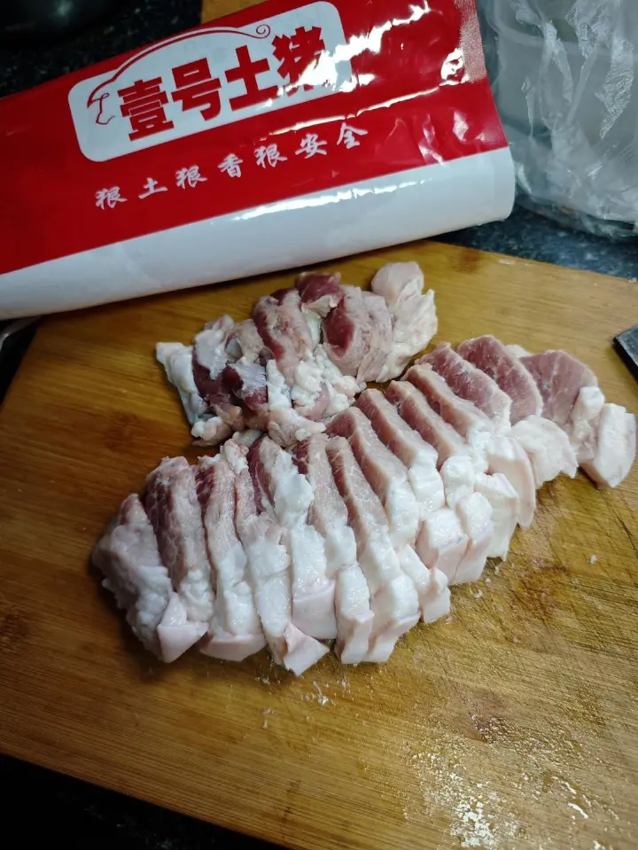 咸菜冬笋烧肉 第 1 步