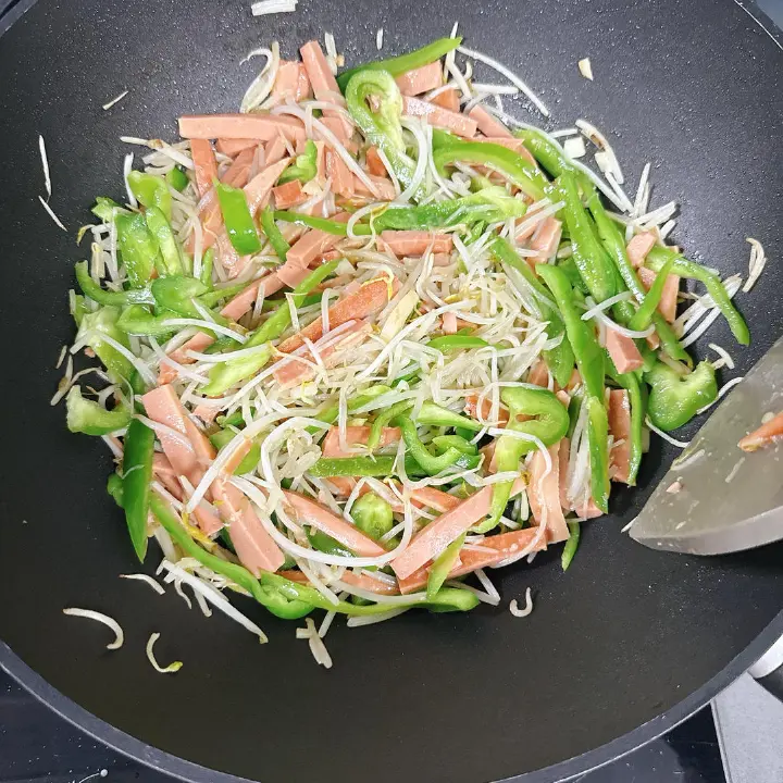 三丝火腿炒鸡蛋 第 10 步