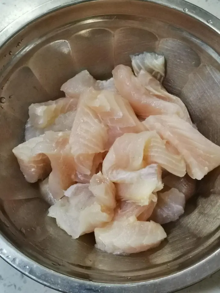 糖醋巴沙鱼条 第 3 步