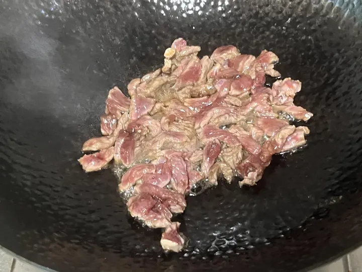 萝卜丝炒牛肉 第 2 步