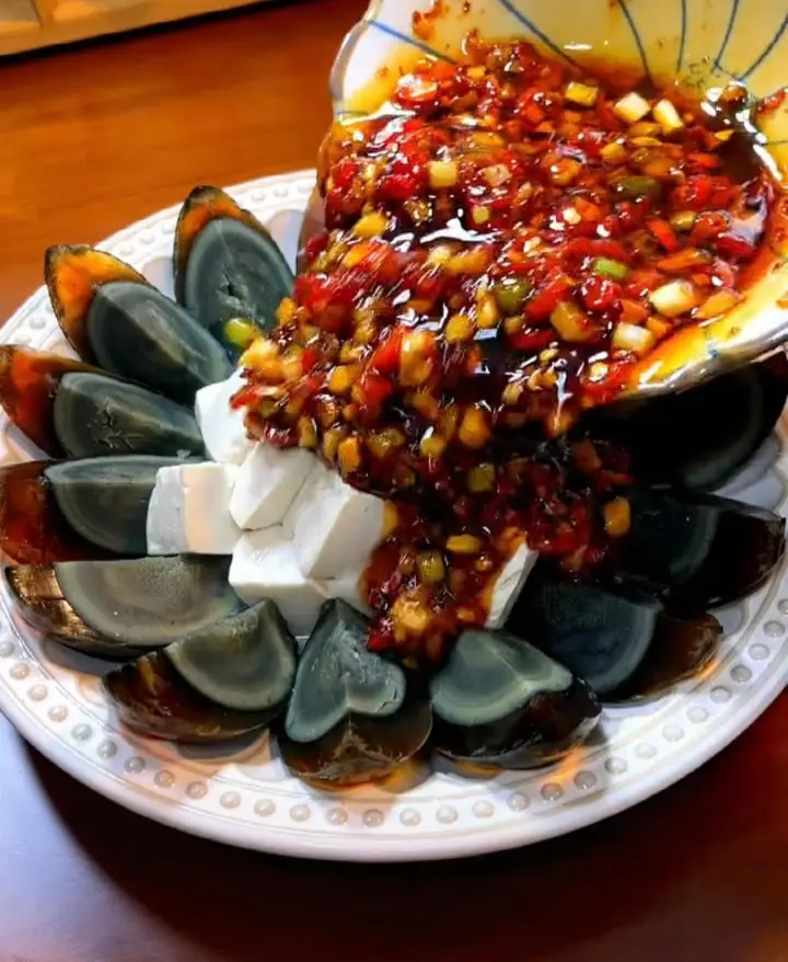 凉拌皮蛋豆腐 第 7 步