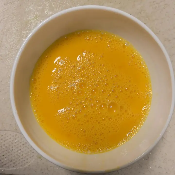 韭菜炒鸡蛋 第 2 步