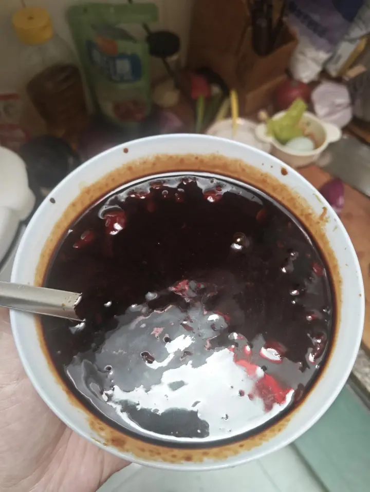 酱香鸡爪煲 第 3 步