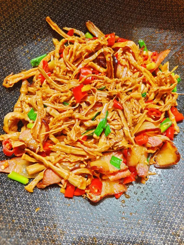笋干炒腊肉 第 13 步