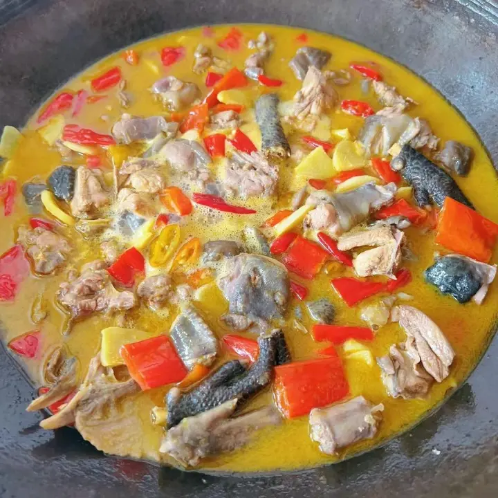 蚕豆米烧乌鸡 第 8 步