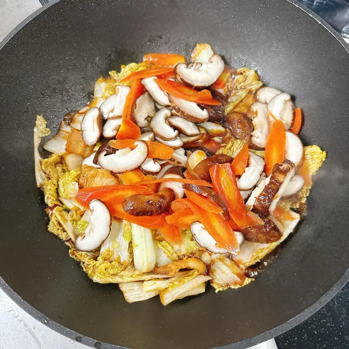 白菜炒香菇 第 21 步