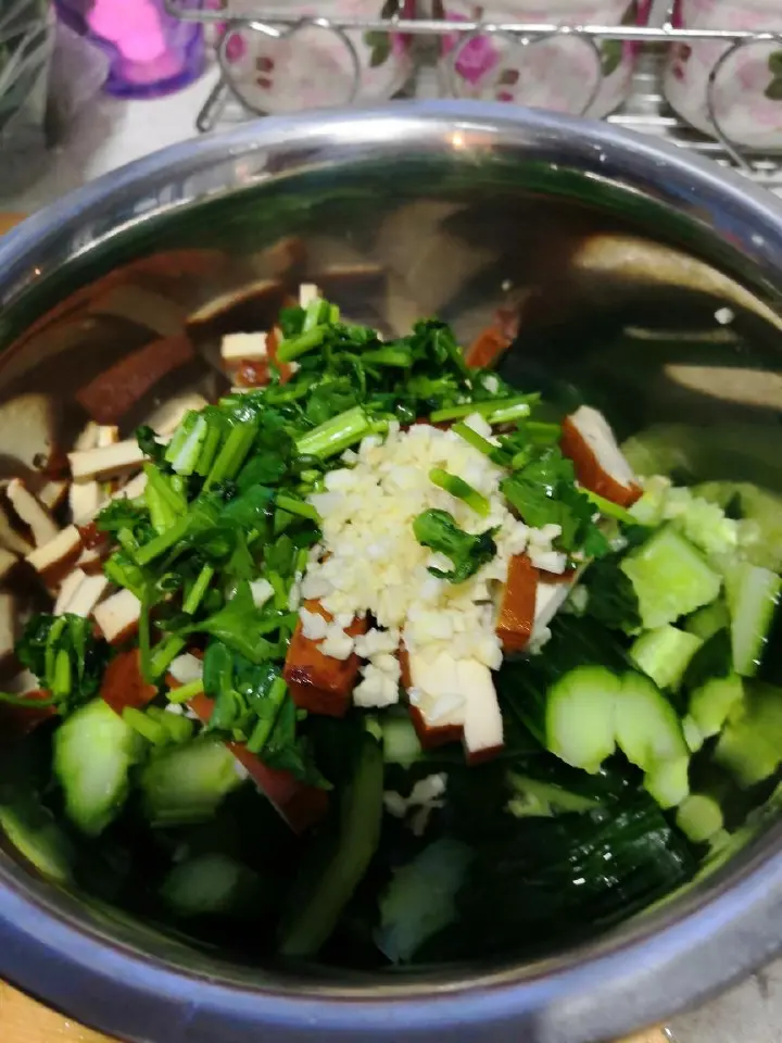 凉拌黄瓜豆腐干 第 6 步