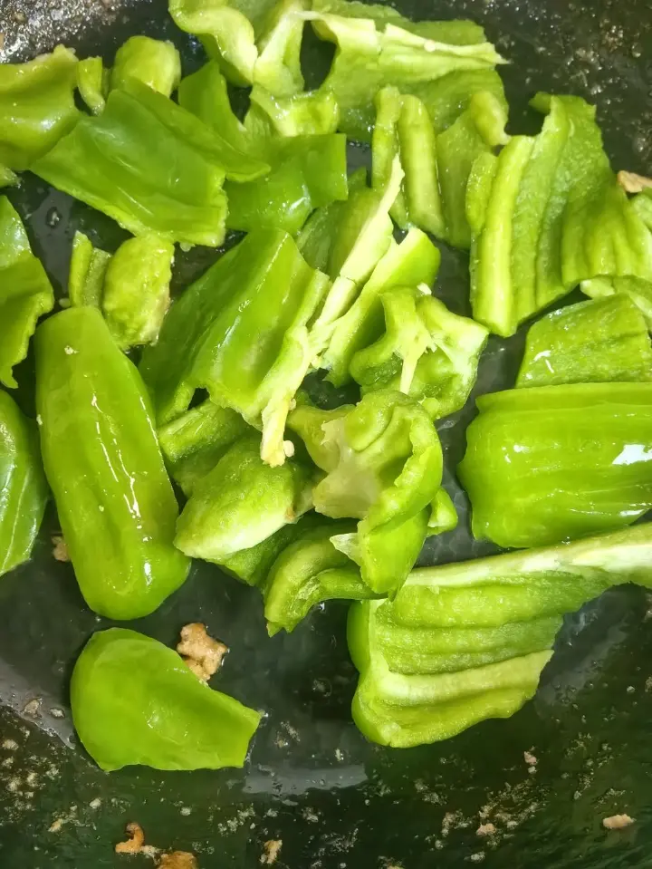 麻椒炒肉 第 6 步