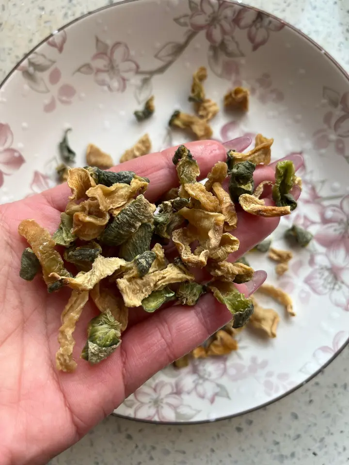 香辣萝卜干 第 1 步
