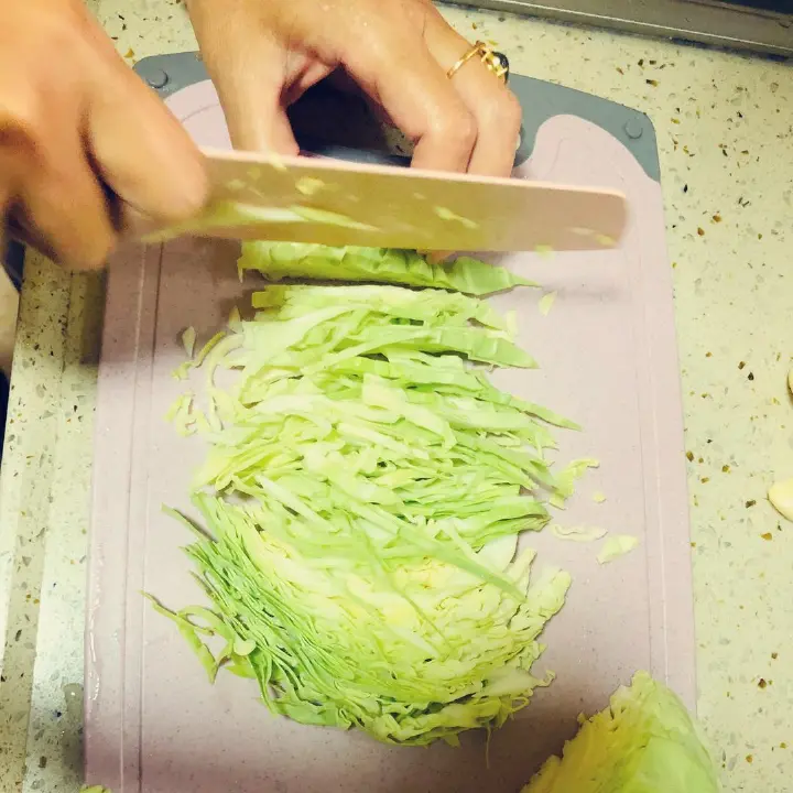素炒包菜丝 第 2 步