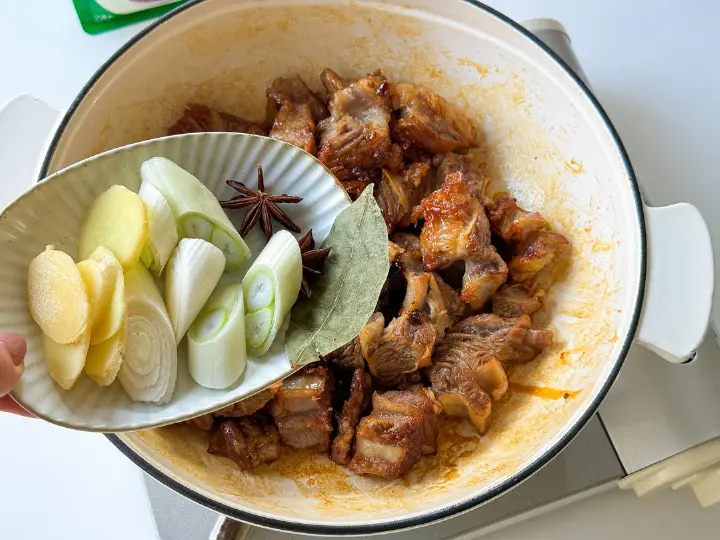 红烧牛肉炖土豆 第 5 步