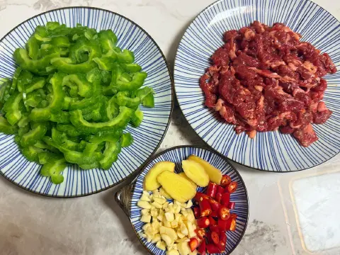 苦瓜炒牛肉