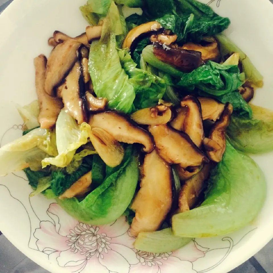 蚝油香菇生菜成品图