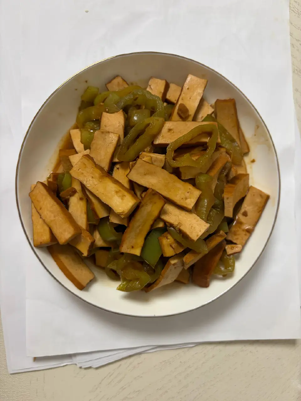 青椒炒豆干成品图