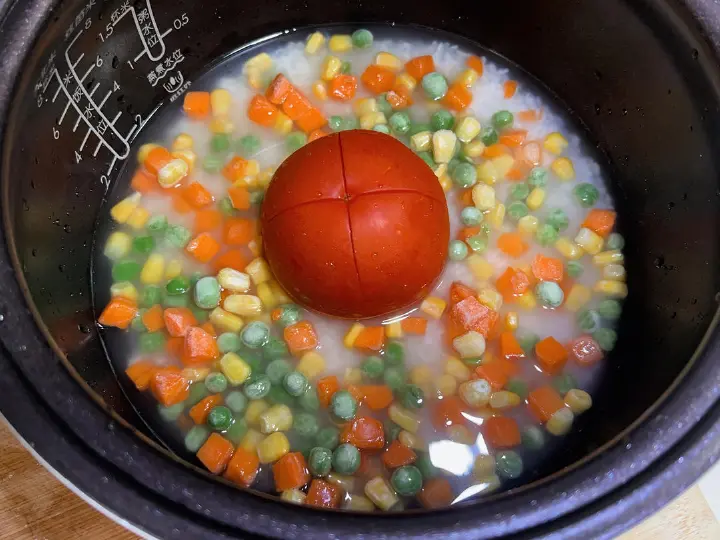 番茄肥牛焖饭 第 3 步