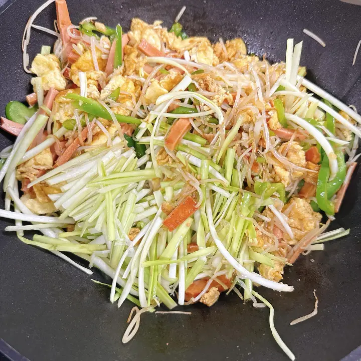 三丝火腿炒鸡蛋 第 13 步