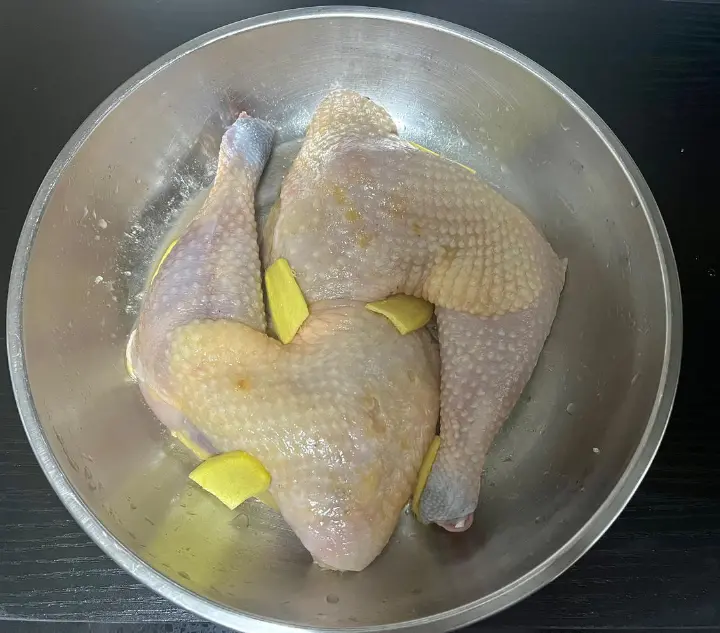 手撕盐焗鸡腿 第 3 步
