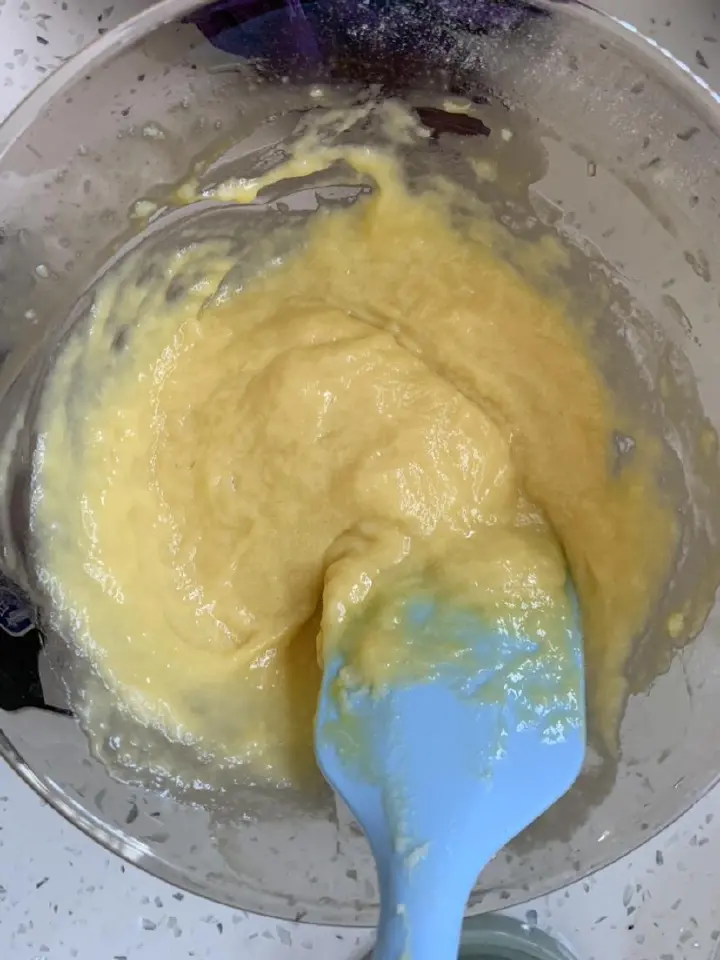 椰蓉纸杯蛋糕 第 4 步