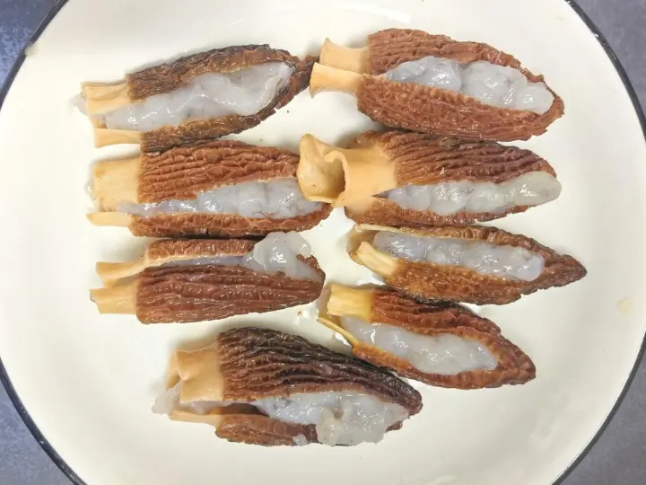 羊肚菌酿虾滑 第 2 步
