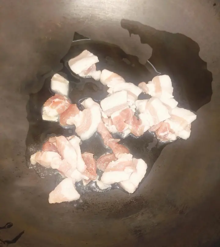 扁豆炒五花肉 第 4 步