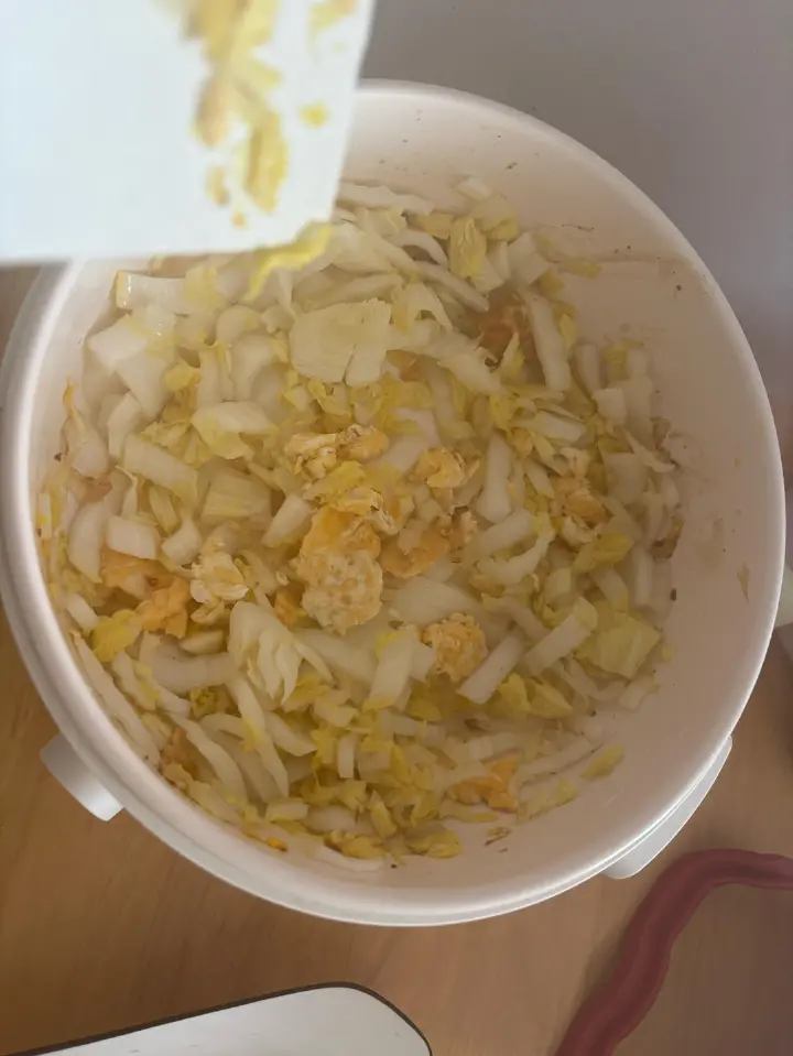 鸡胸肉娃娃菜蛋炒饭 第 6 步