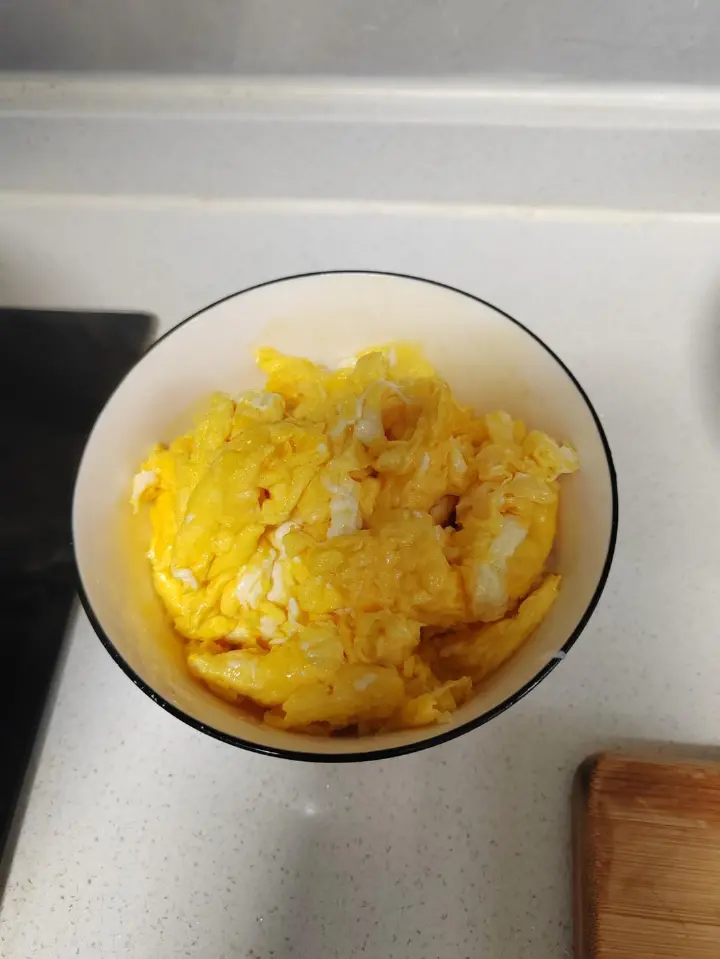 黄瓜炒鸡蛋 第 2 步