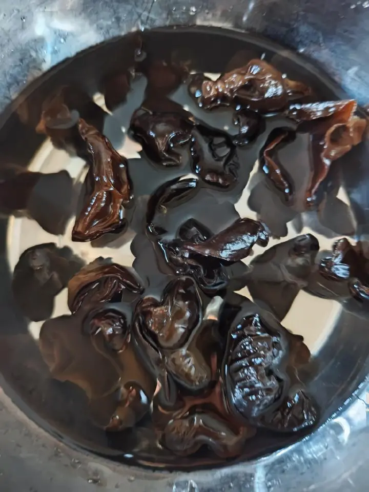 白菜炒木耳 第 3 步