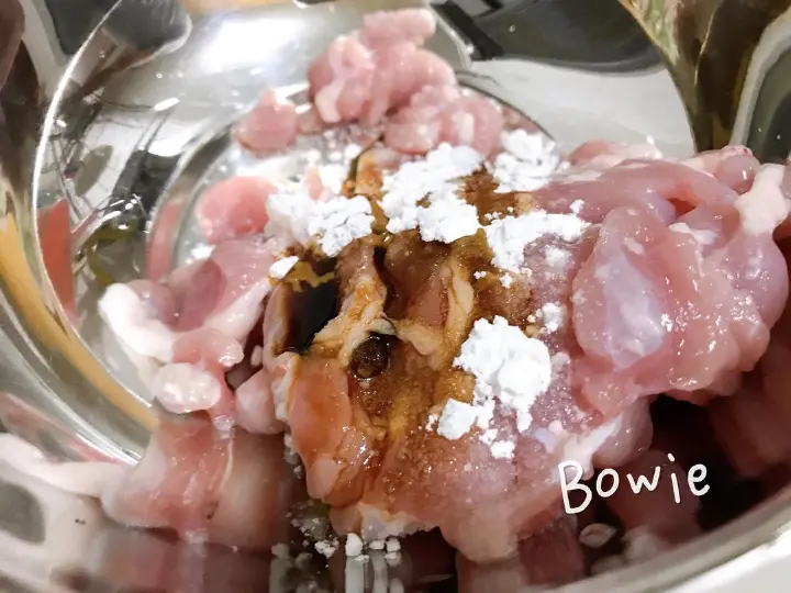 西葫芦炒肉片 第 2 步
