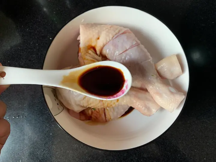 无水蒸鸡腿 第 3 步