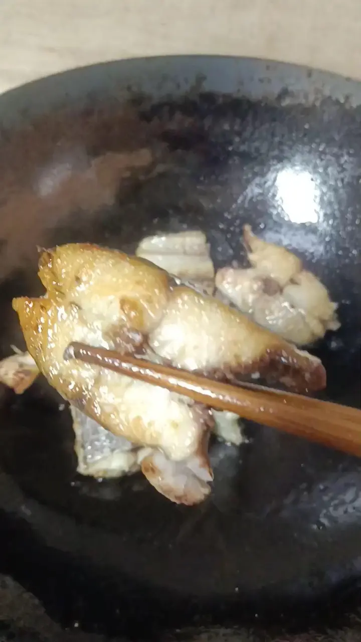 香煎半干鲅鱼 第 11 步