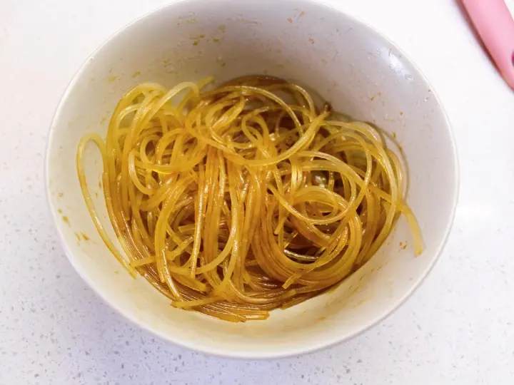 立春炒合菜 第 3 步
