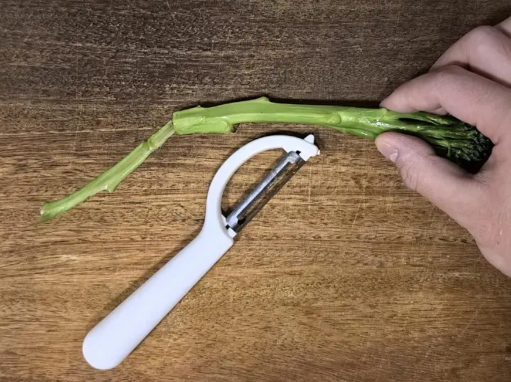 清炒西兰苔 第 1 步