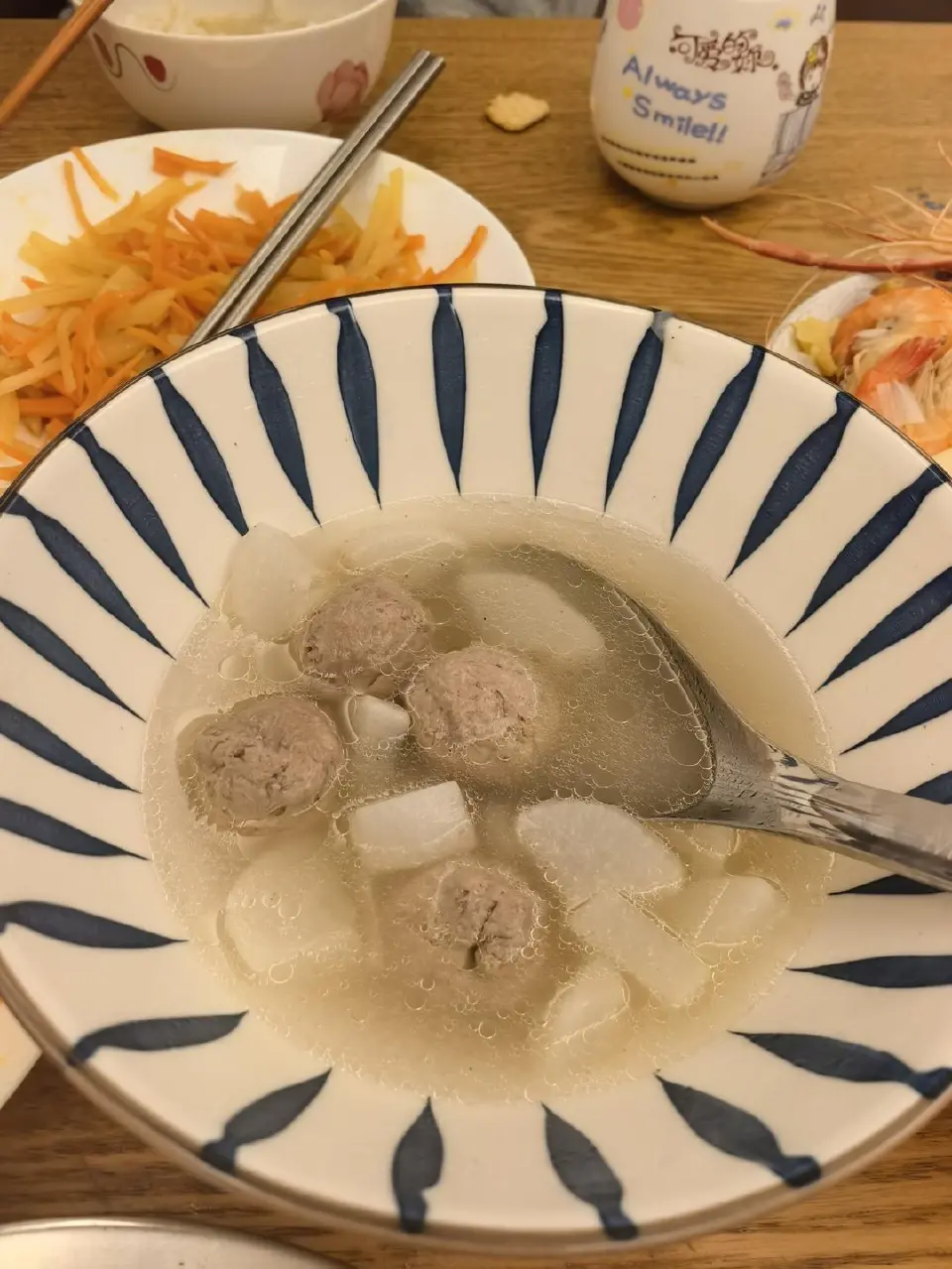 白萝卜牛肉丸汤成品图