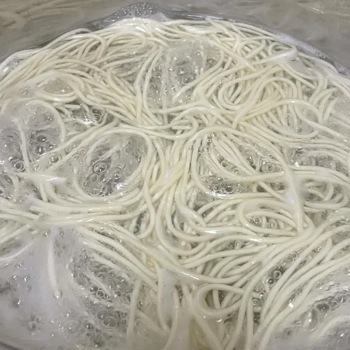 酸汤面 第 3 步