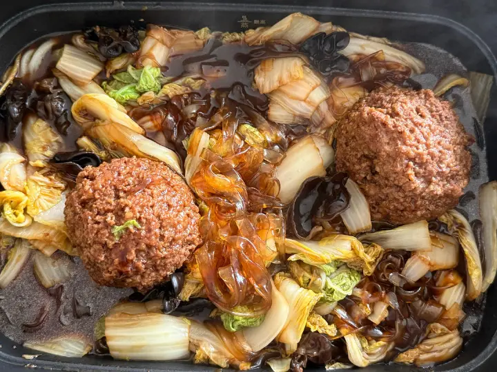 白菜粉条烩狮子头 第 7 步