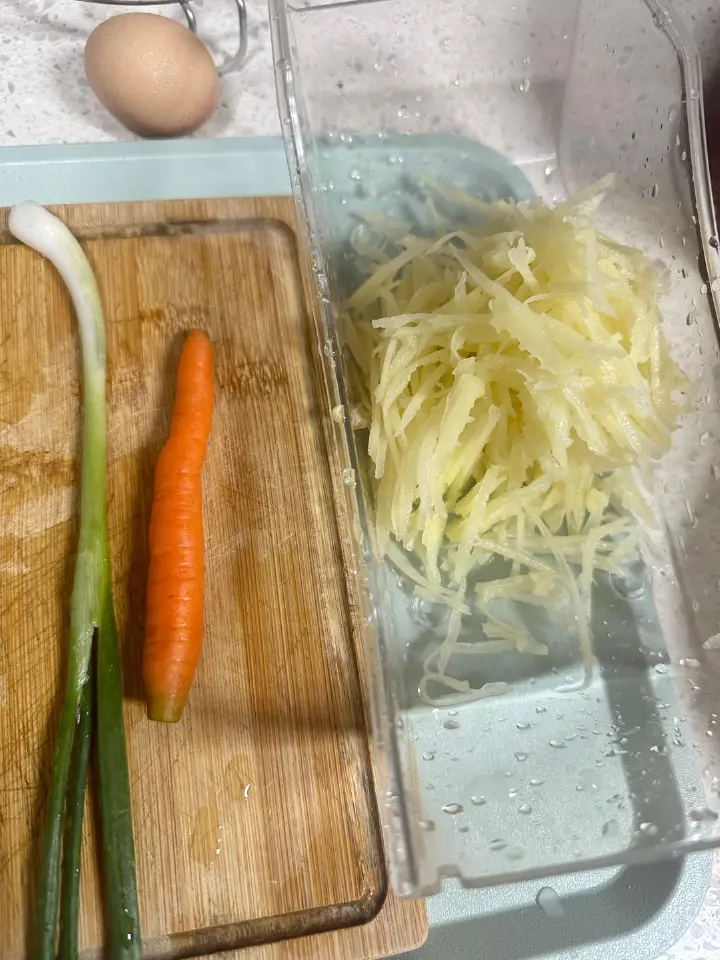 快手土豆饼 第 1 步