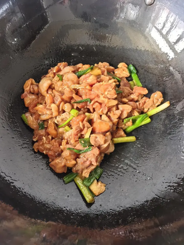 家常鸡肉蔬菜烩饭 第 5 步