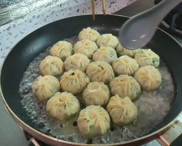 饺子皮版素馅生煎包 第 6 步