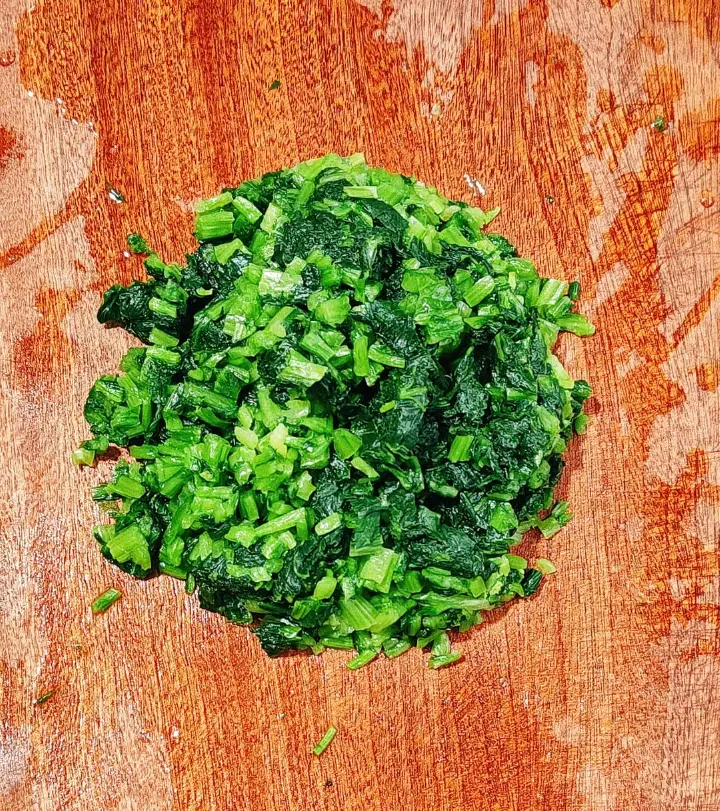 雪里蕻炒肉沫 第 1 步