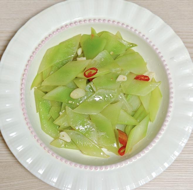清炒莴笋片成品图