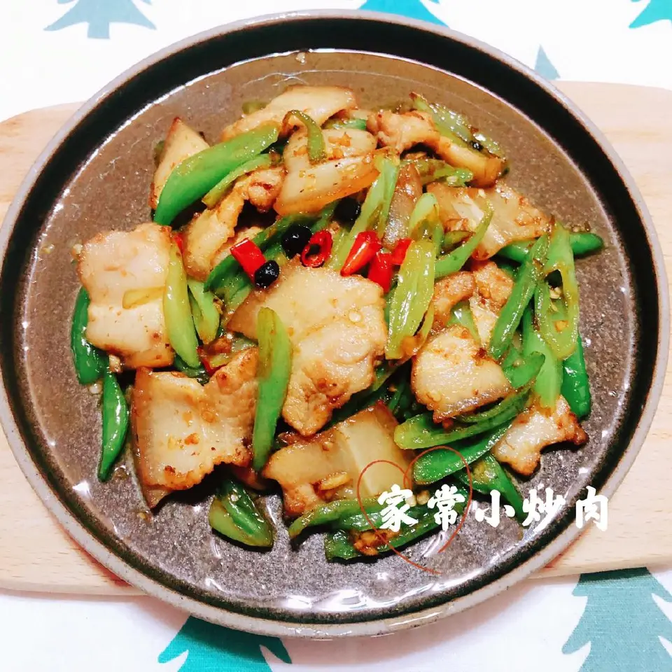 家常小炒肉成品图