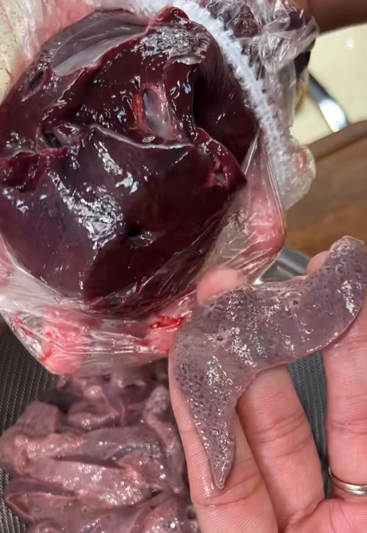 土匪猪肝 第 1 步