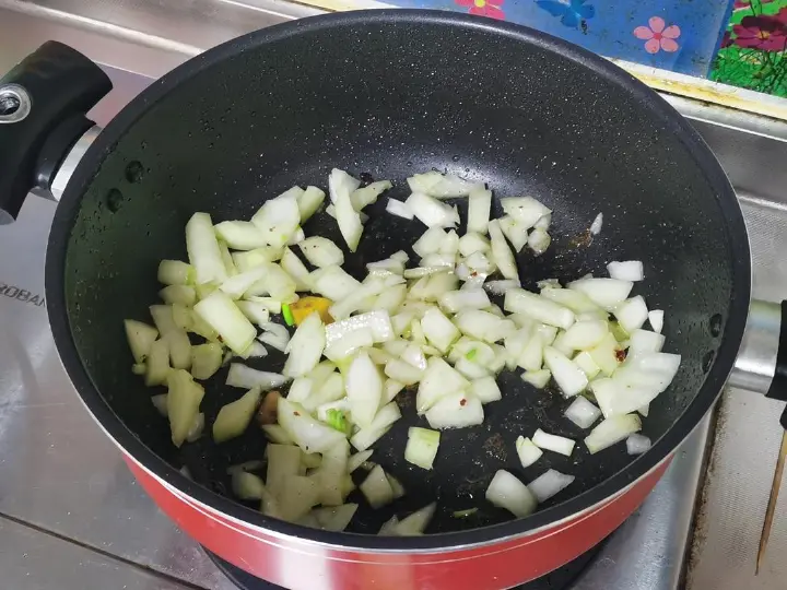 番茄红烩咖喱鸡 第 8 步